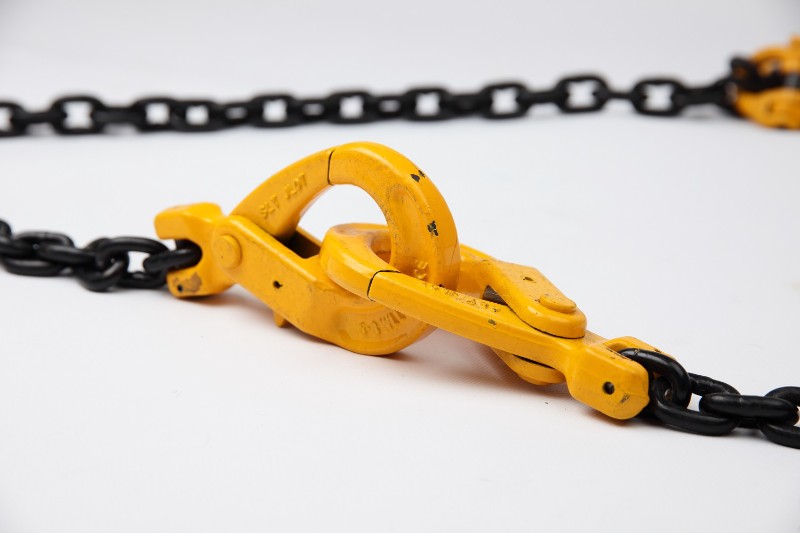 Jakie haki do zawiesi są najlepsze? Haki kl.8 do różnych zawiesi